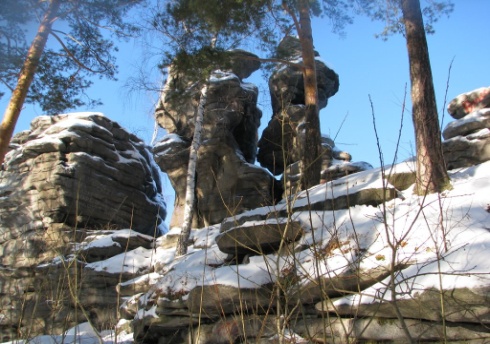 File:Вид на скалы Петра Гронского.jpg - Wikimedia Commons